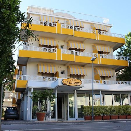 Hotel Massimo Риччоне Экстерьер фото
